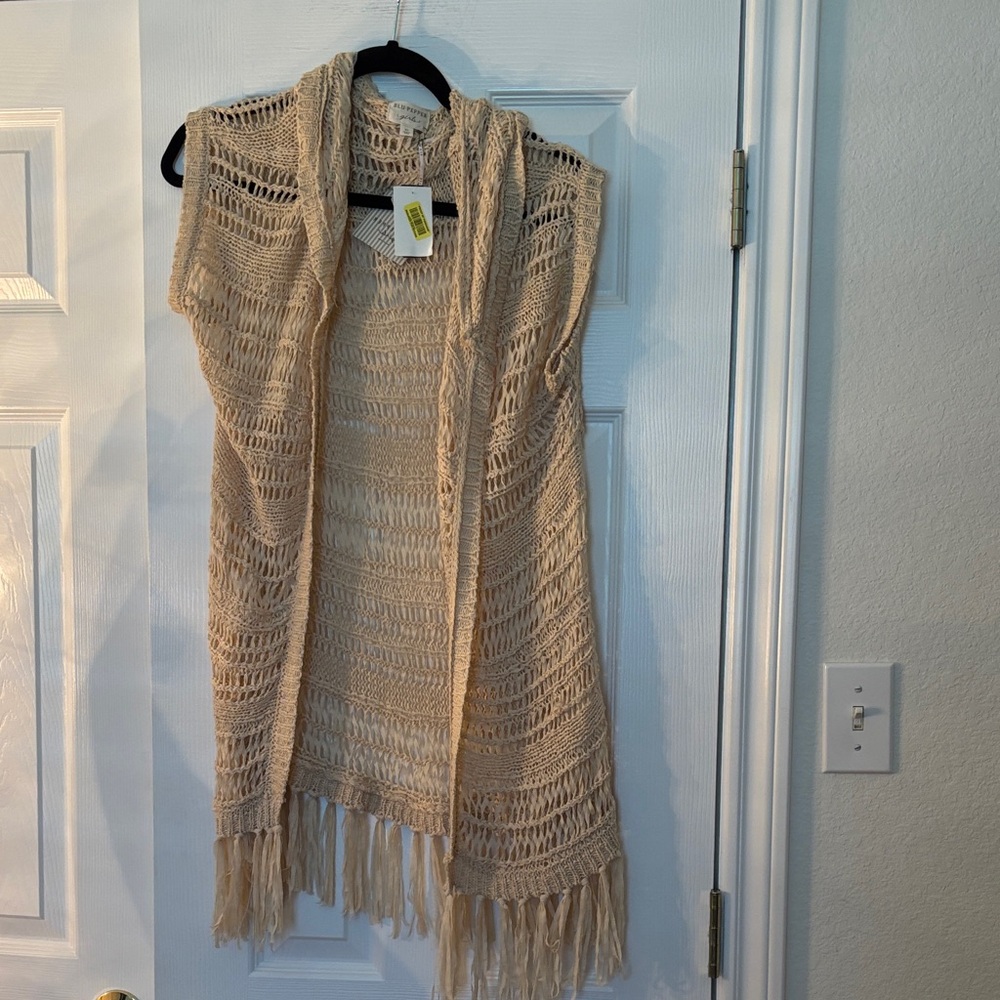 Blu Pepper Cream Knit Vest with Fringe